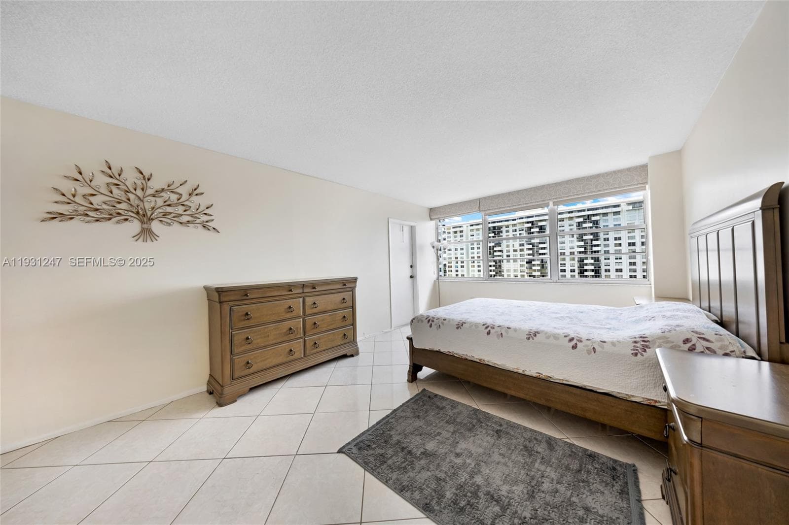 DEL PRADO MARINA · #1401 in Aventura - Photo 17