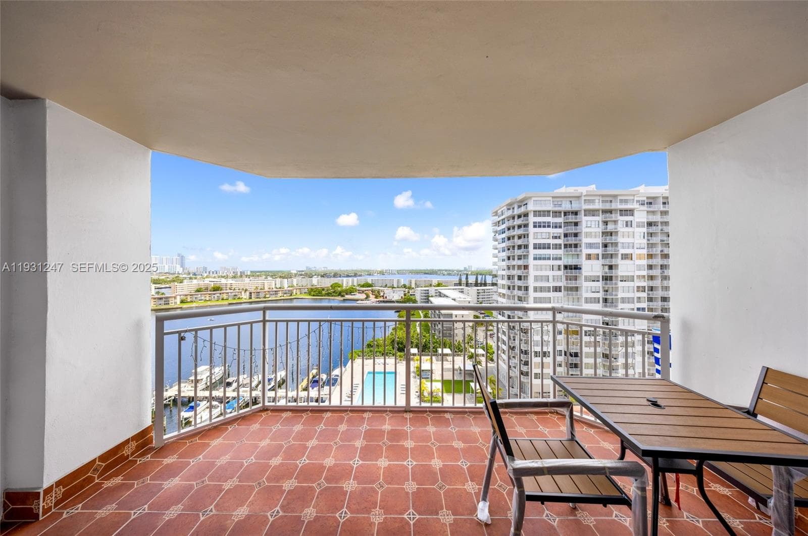 DEL PRADO MARINA · #1401 in Aventura - Photo 3