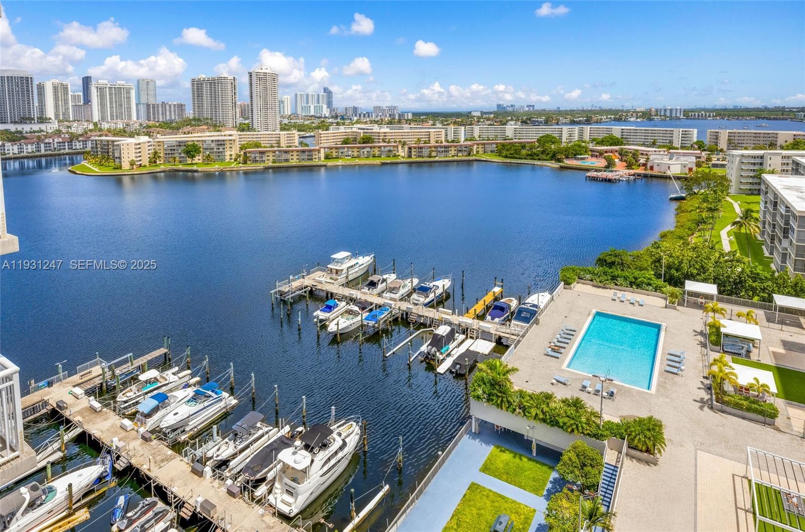 DEL PRADO MARINA · #1401 in Aventura - Photo 9