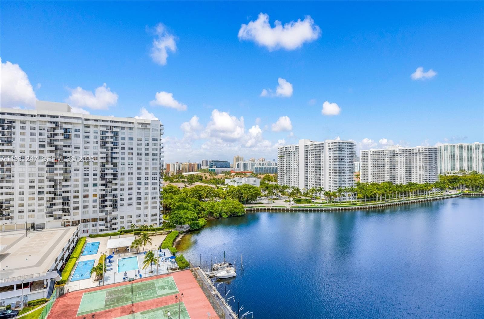 DEL PRADO MARINA · #1401 in Aventura - Photo 10