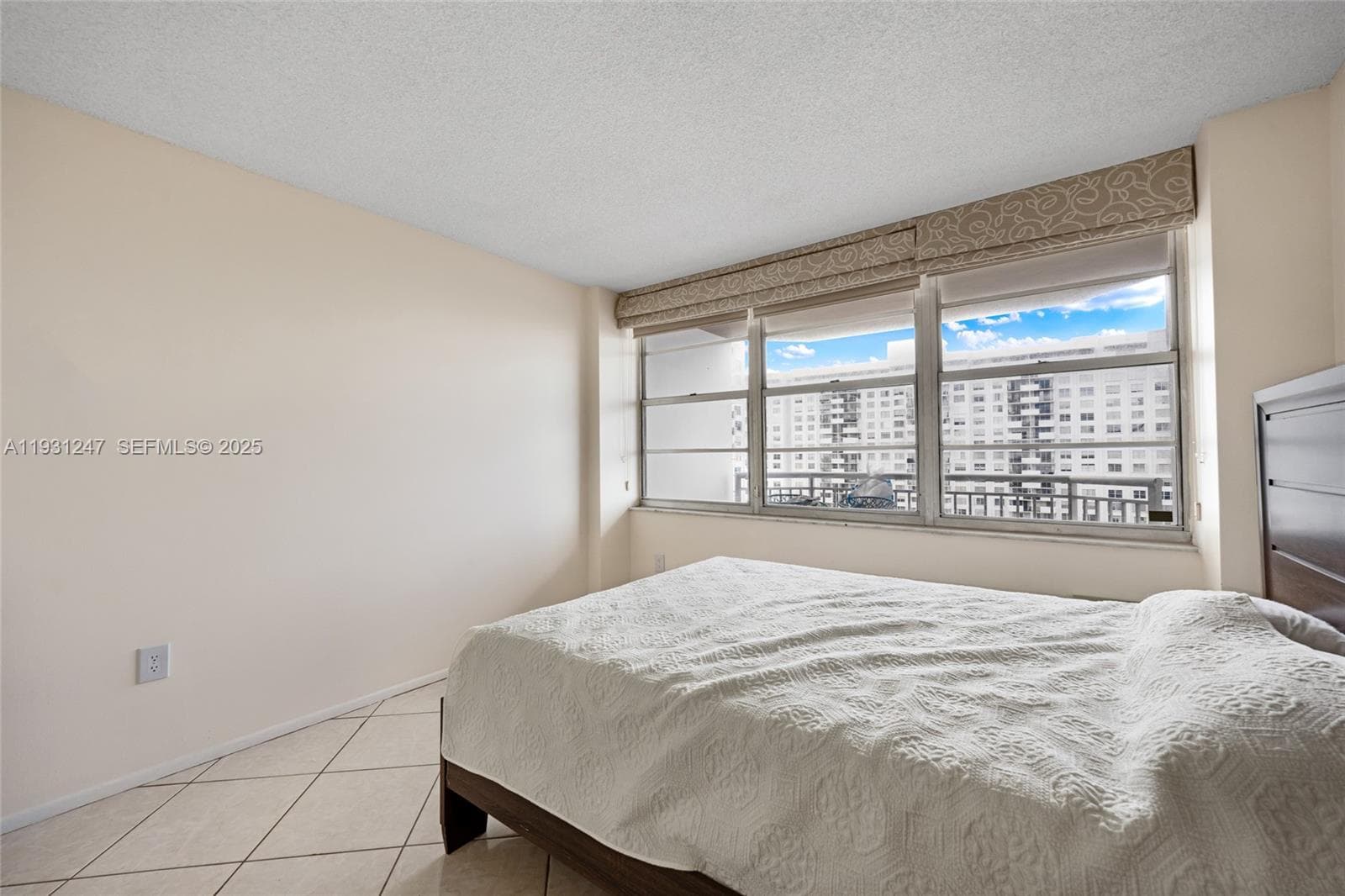 DEL PRADO MARINA · #1401 in Aventura - Photo 14