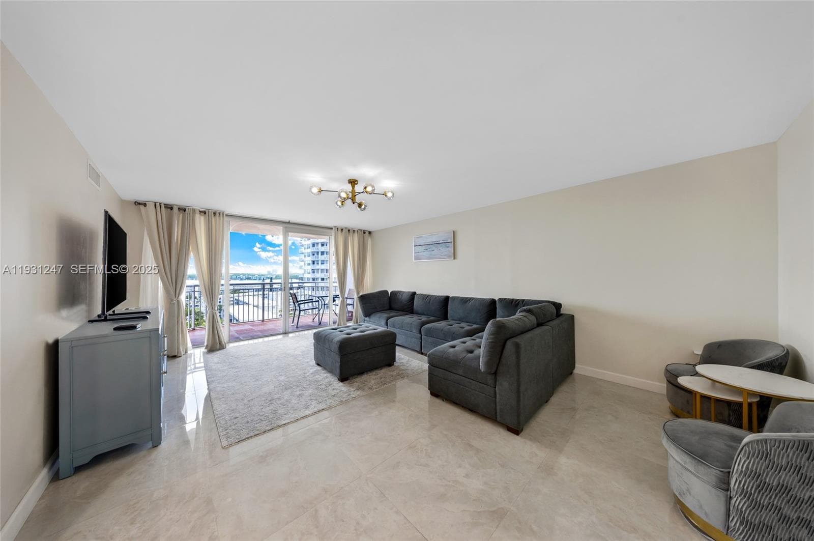 DEL PRADO MARINA · #1401 in Aventura - Photo 31