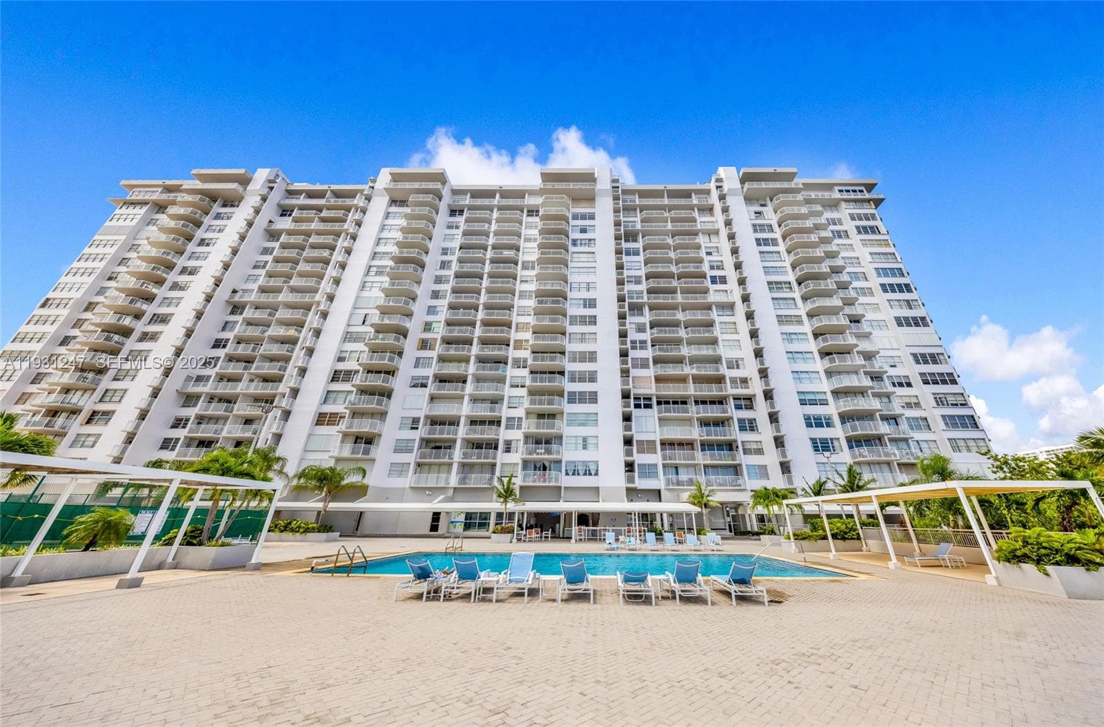 DEL PRADO MARINA · #1401 in Aventura - Photo 4