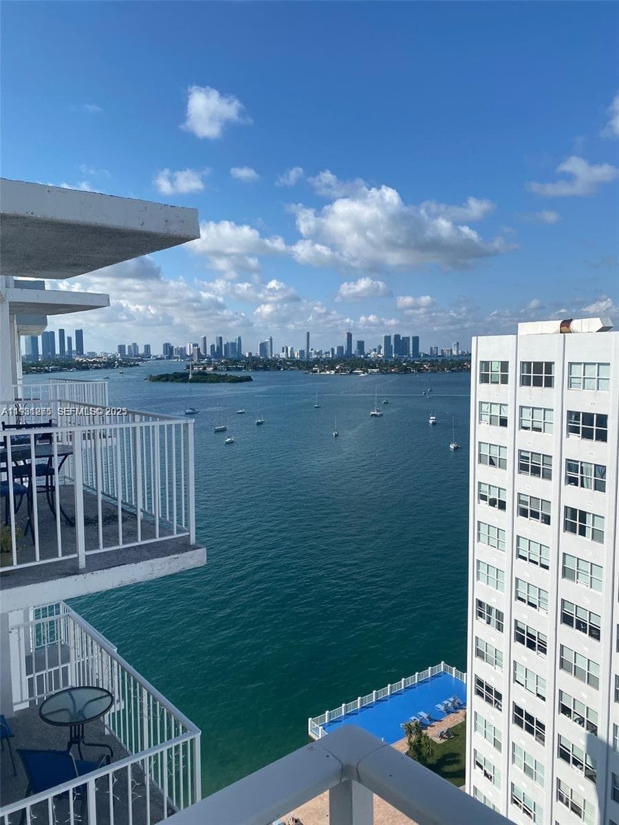 BAYVIEW TERR CONDO · #1505 in Miami Beach - Photo 1