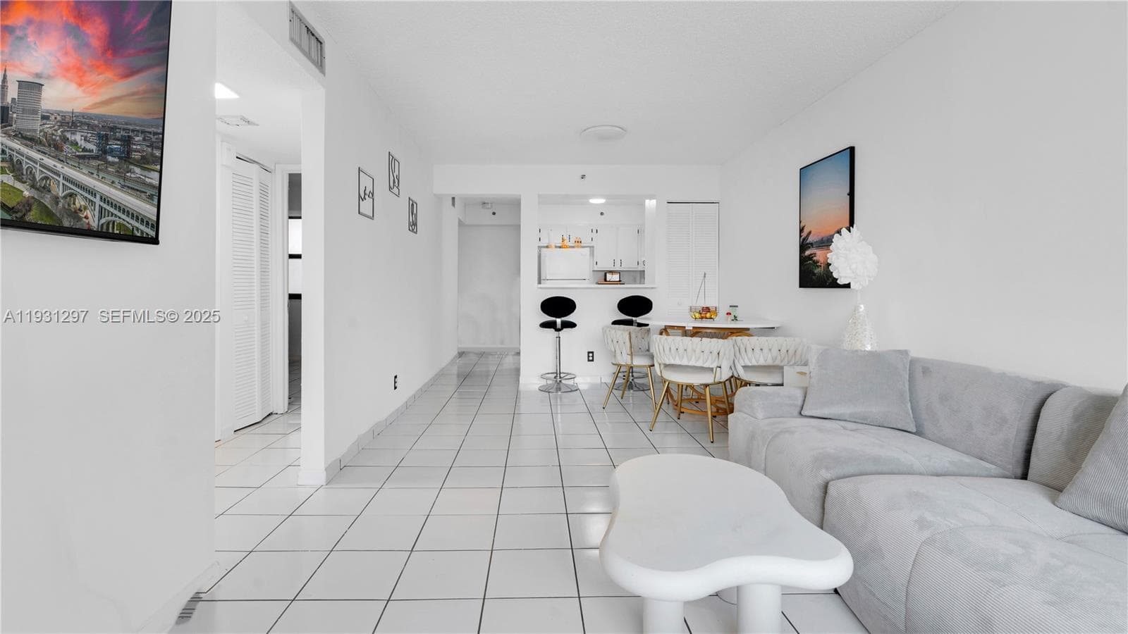 RIOPLAZA CONDOMINIUM · #603 in Miami - Photo 6