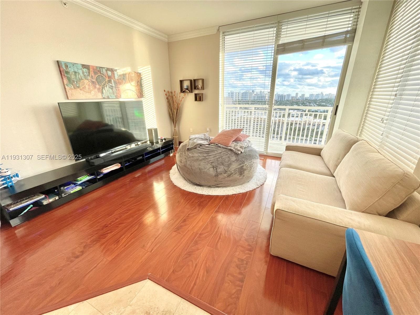 DUO CONDOMINIUM WEST · #1507W in Hallandale Beach - Photo 3
