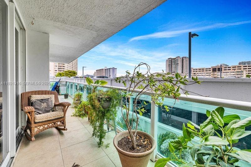 ARLEN HOUSE EAST · #228 in Sunny Isles Beach - Photo 17