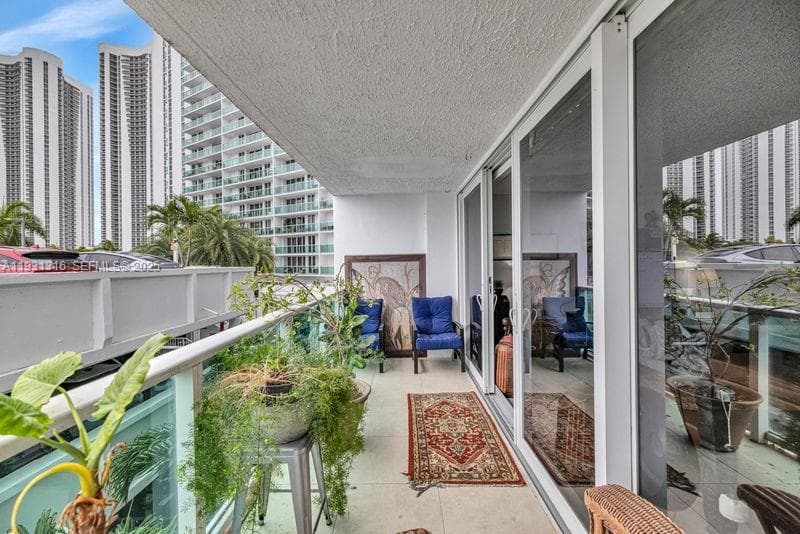 ARLEN HOUSE EAST · #228 in Sunny Isles Beach - Photo 18