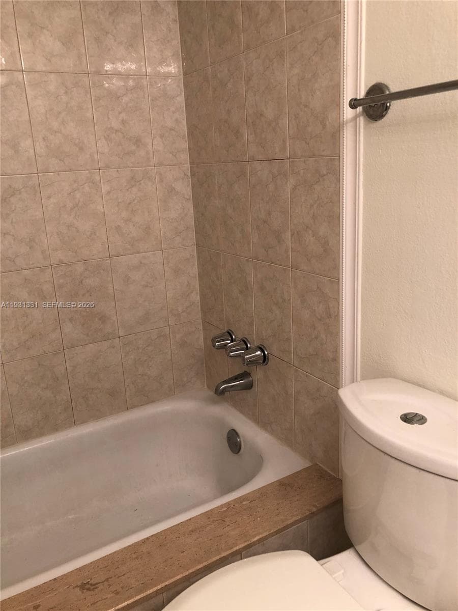 DESOTO PARK CONDO · #316 in Hallandale Beach - Photo 23
