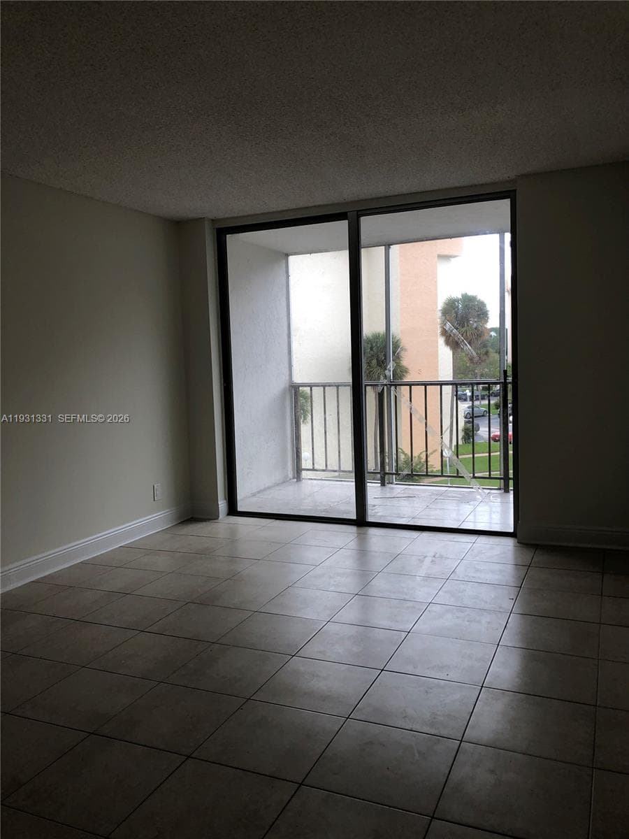 DESOTO PARK CONDO · #316 in Hallandale Beach - Photo 16