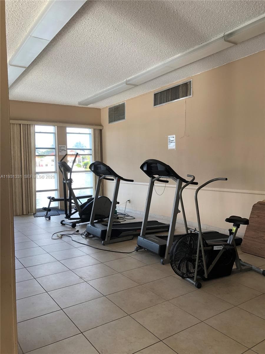 DESOTO PARK CONDO · #316 in Hallandale Beach - Photo 36