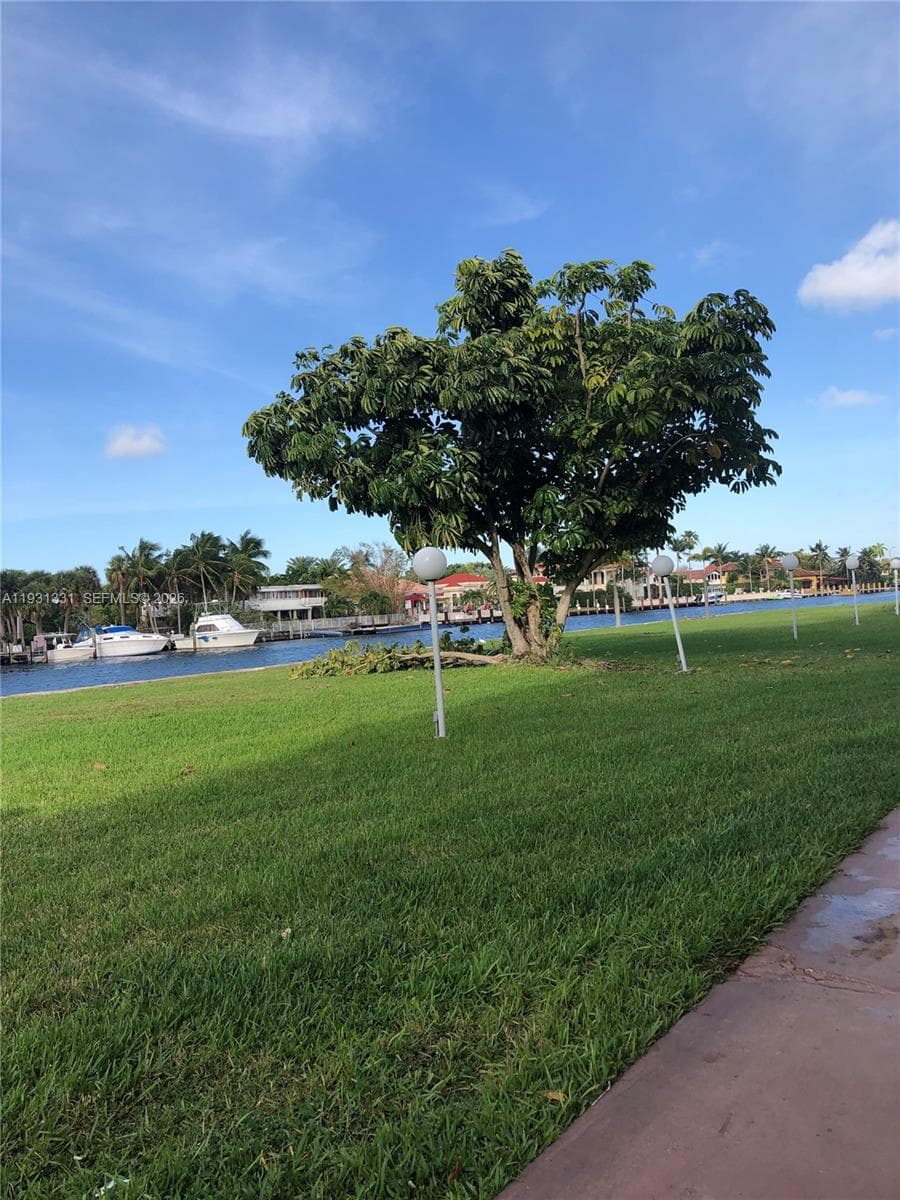 DESOTO PARK CONDO · #316 in Hallandale Beach - Photo 28