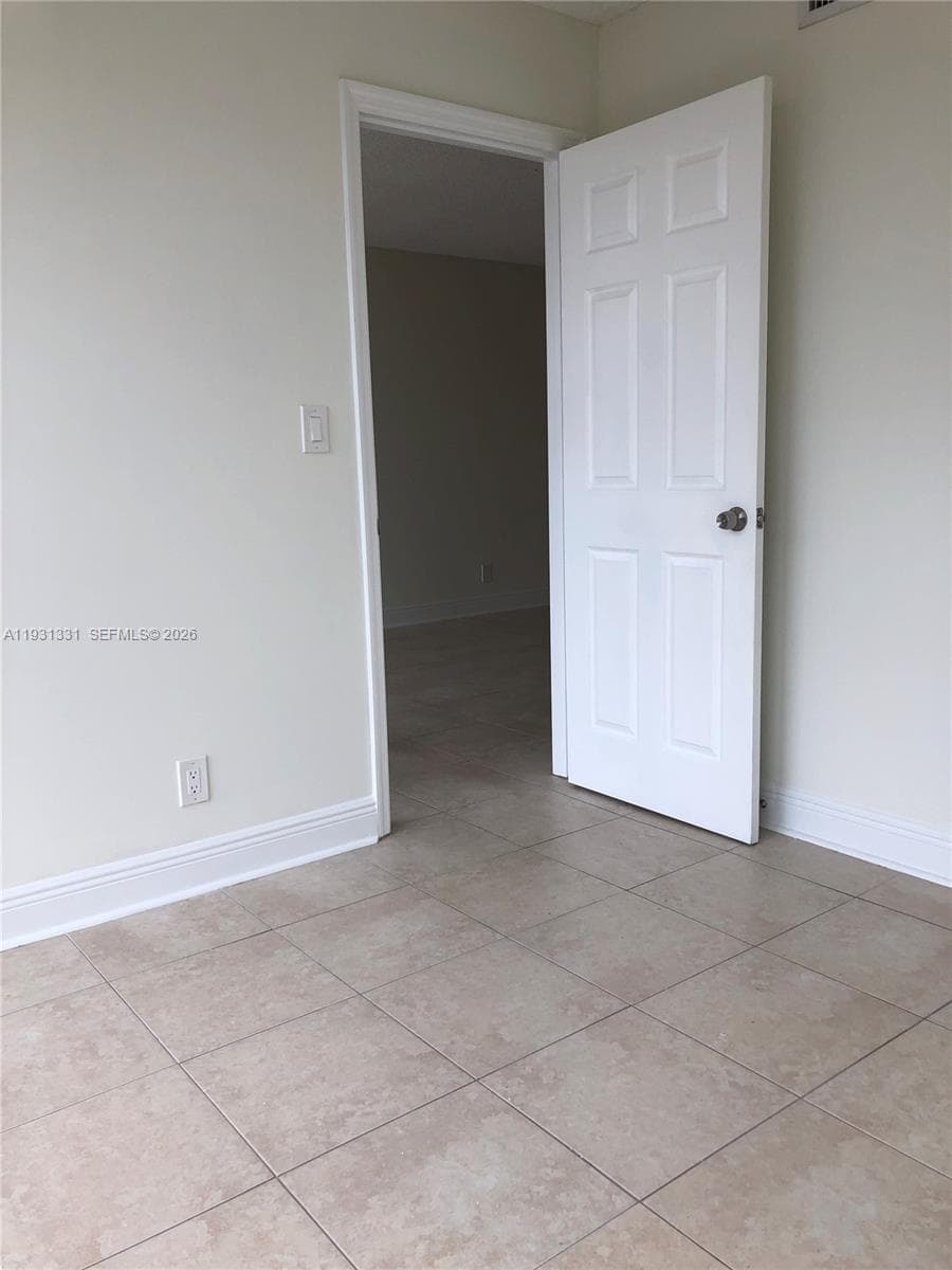 DESOTO PARK CONDO · #316 in Hallandale Beach - Photo 14