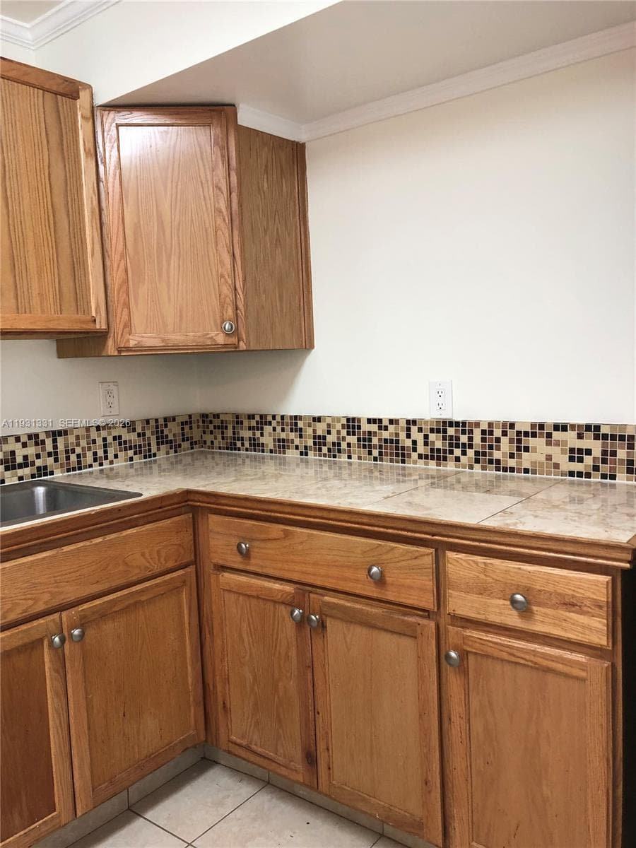 DESOTO PARK CONDO · #316 in Hallandale Beach - Photo 11