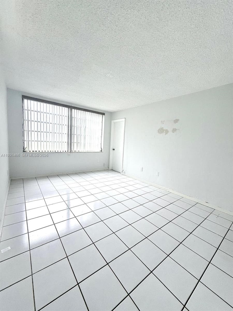 ROLLING GREEN CONDO B · #B113 in Miami - Photo 13