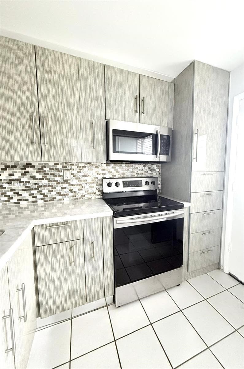 ROLLING GREEN CONDO B · #B113 in Miami - Photo 9