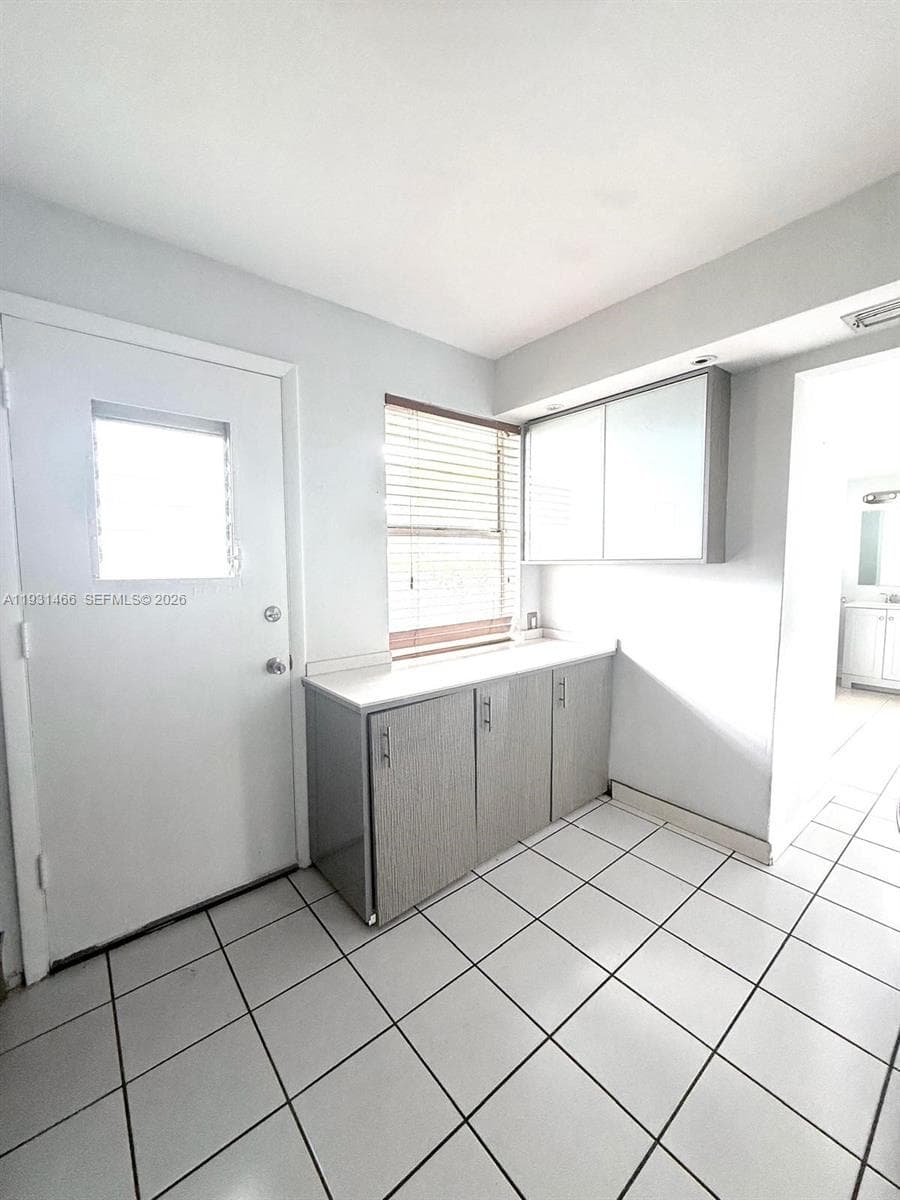 ROLLING GREEN CONDO B · #B113 in Miami - Photo 4