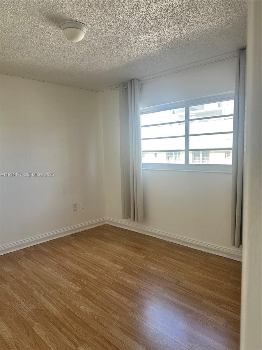 COLLINS VISTA CONDO · #404 in Miami Beach - Photo 11
