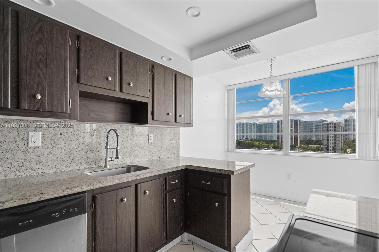DEL PRADO MARINA · #1205 in Aventura - Photo 4