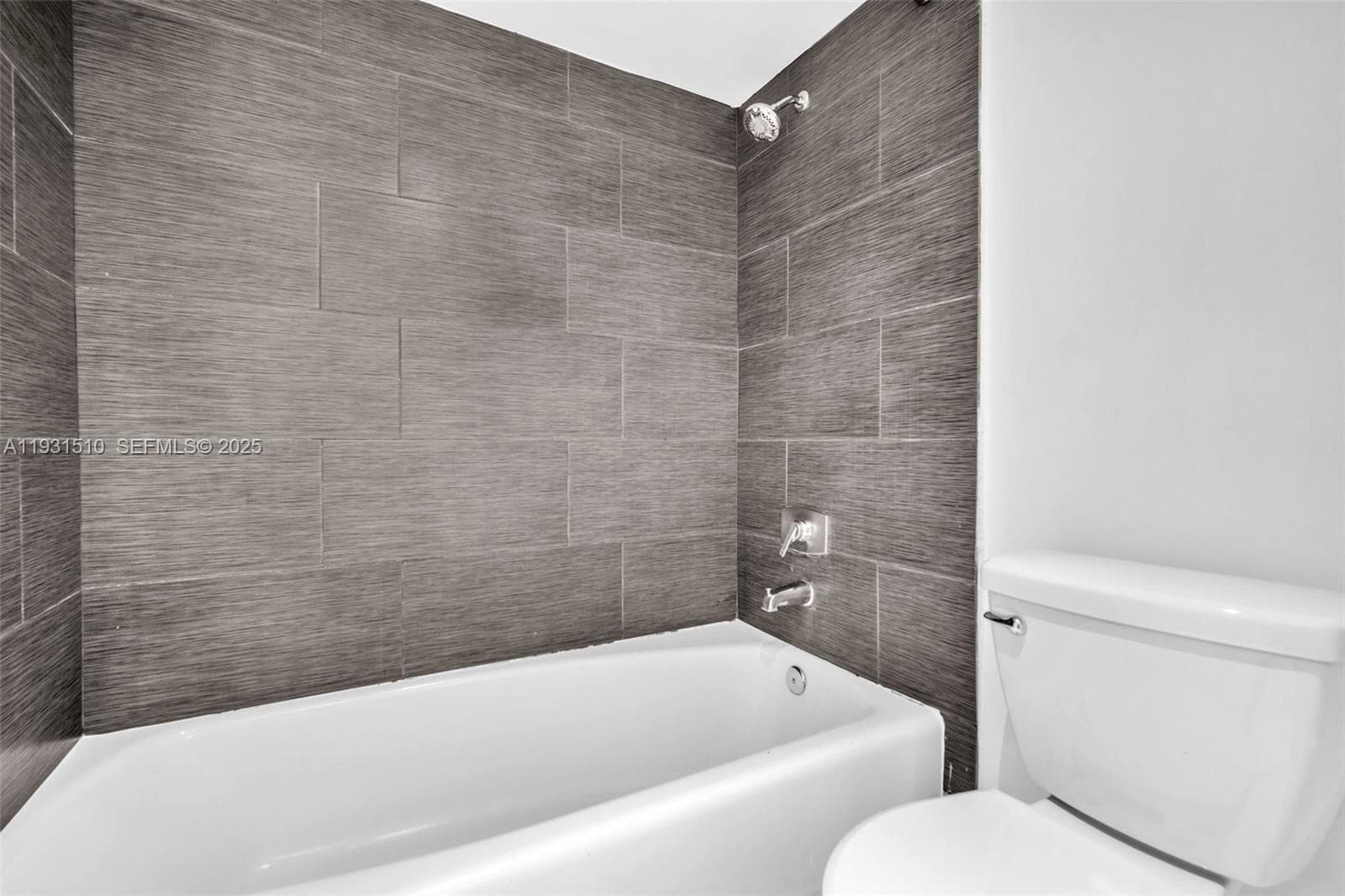 DELVISTA · #421 in Aventura - Photo 15