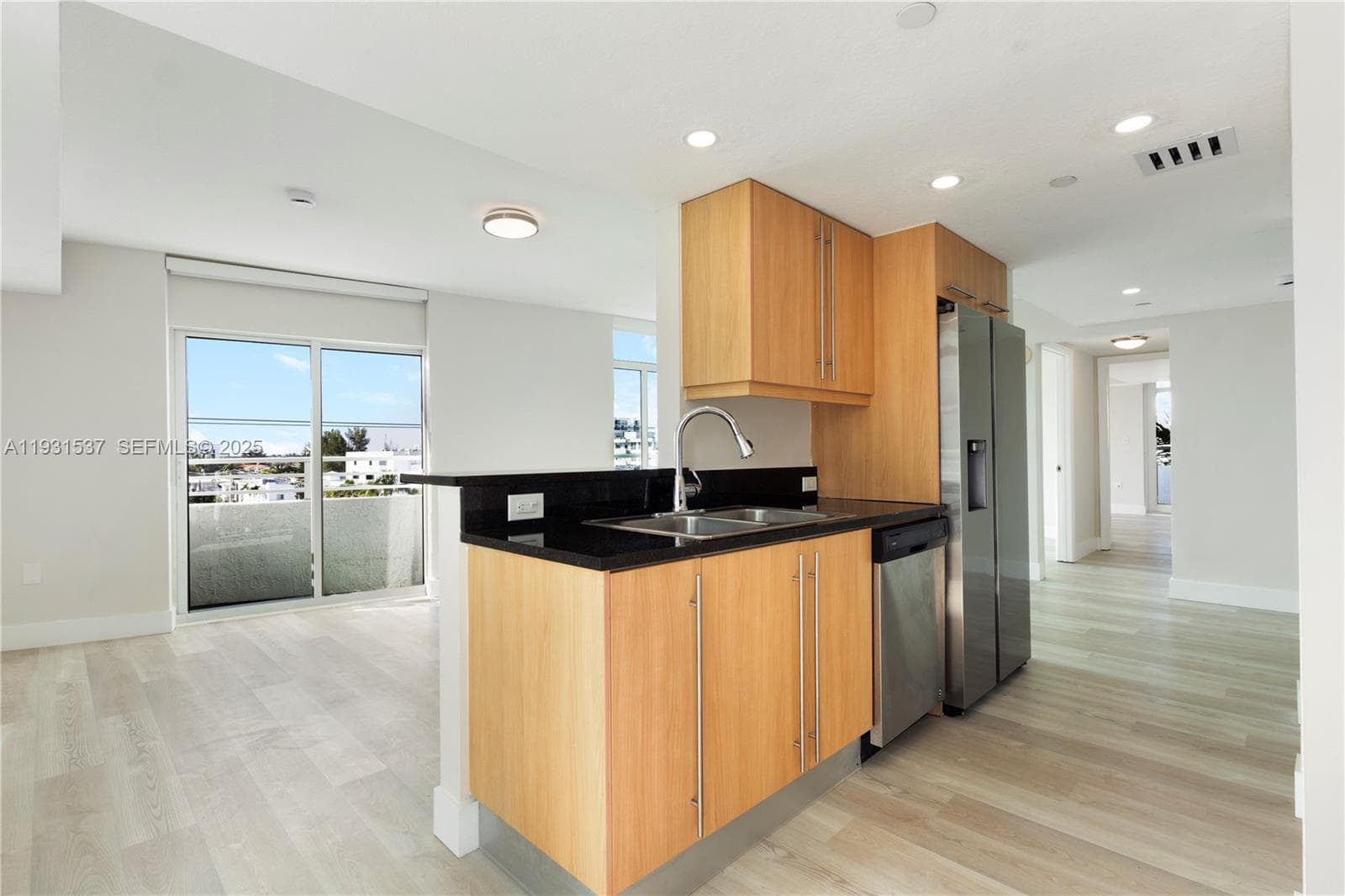 OCEANBLUE CONDO OF MIAMI · #615 in Miami Beach - Photo 23
