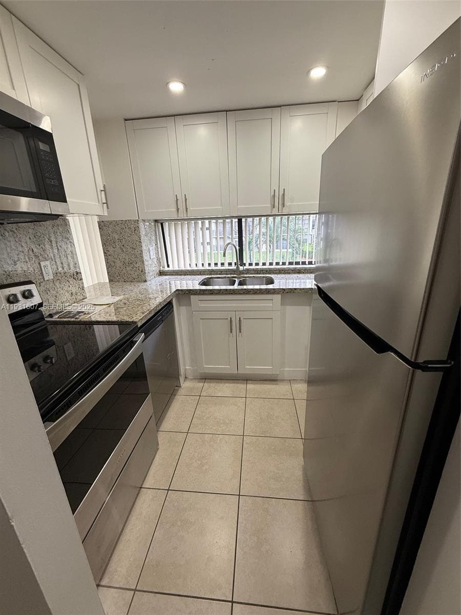 PLAZA OF AMERICAS CONDO P · #204 in Sunny Isles Beach - Photo 34