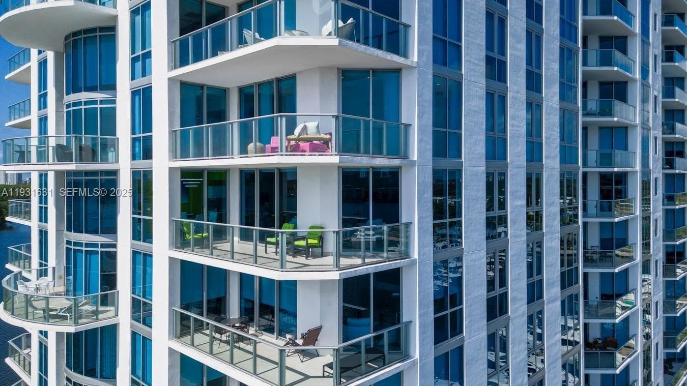 MARINA PALMS · #909 in North Miami Beach - Photo 3