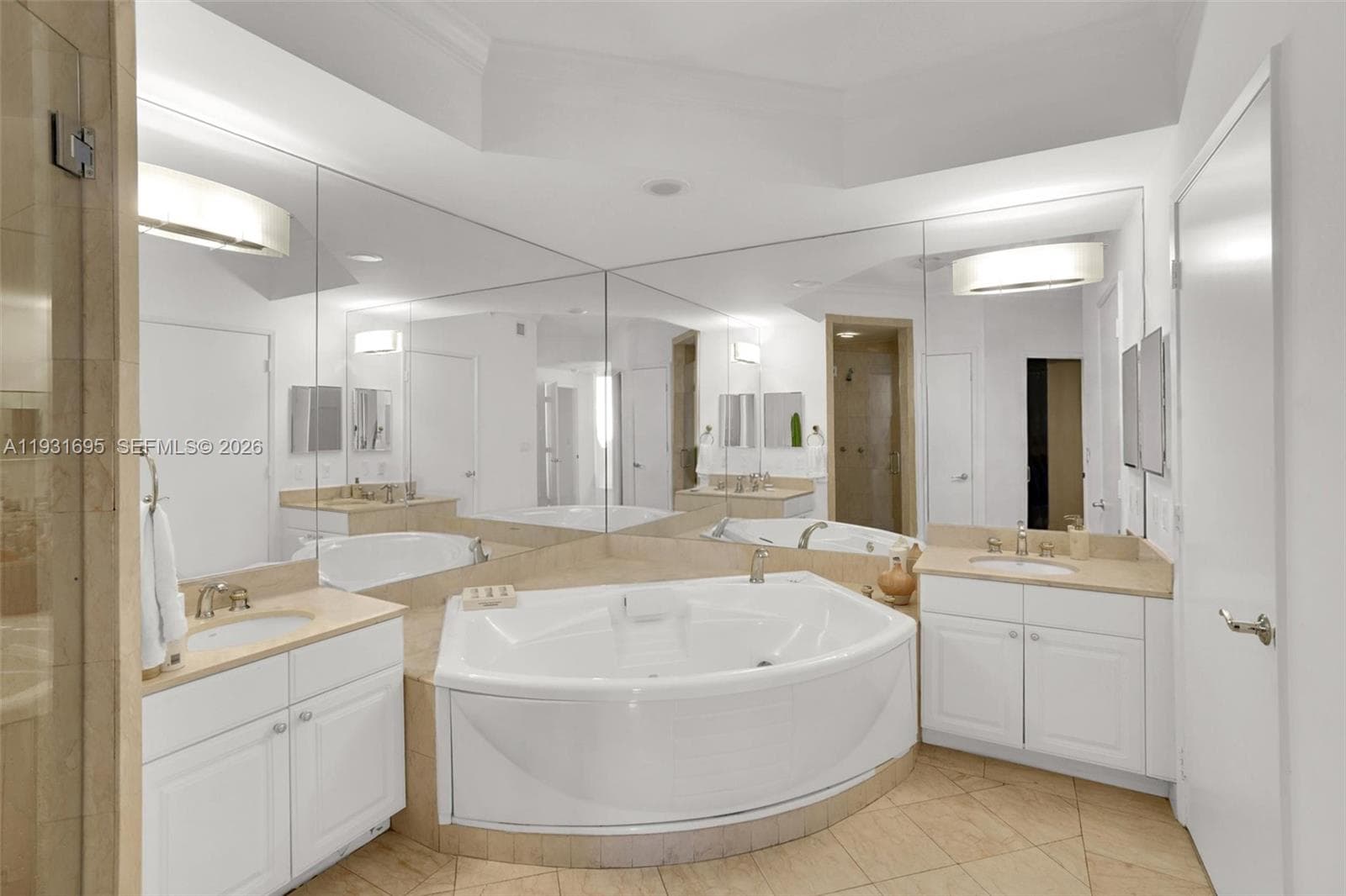 LAKE VILLA TWO CONDO · #503 in Key Biscayne - Photo 10