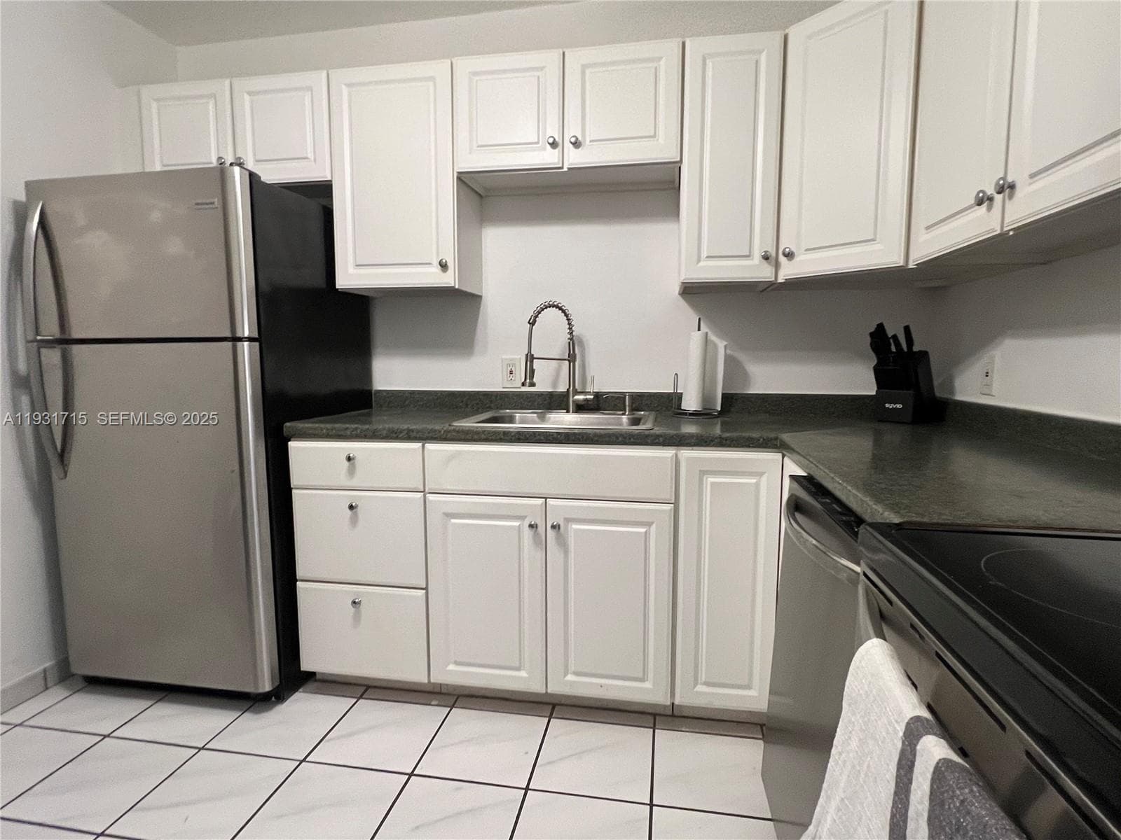 BAYVIEW TERR CONDO · #1205 in Miami Beach - Photo 10