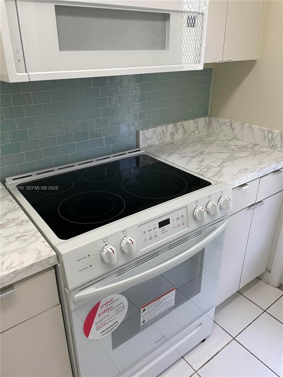 The Seventeenth Green · #109 in Hallandale Beach - Photo 30