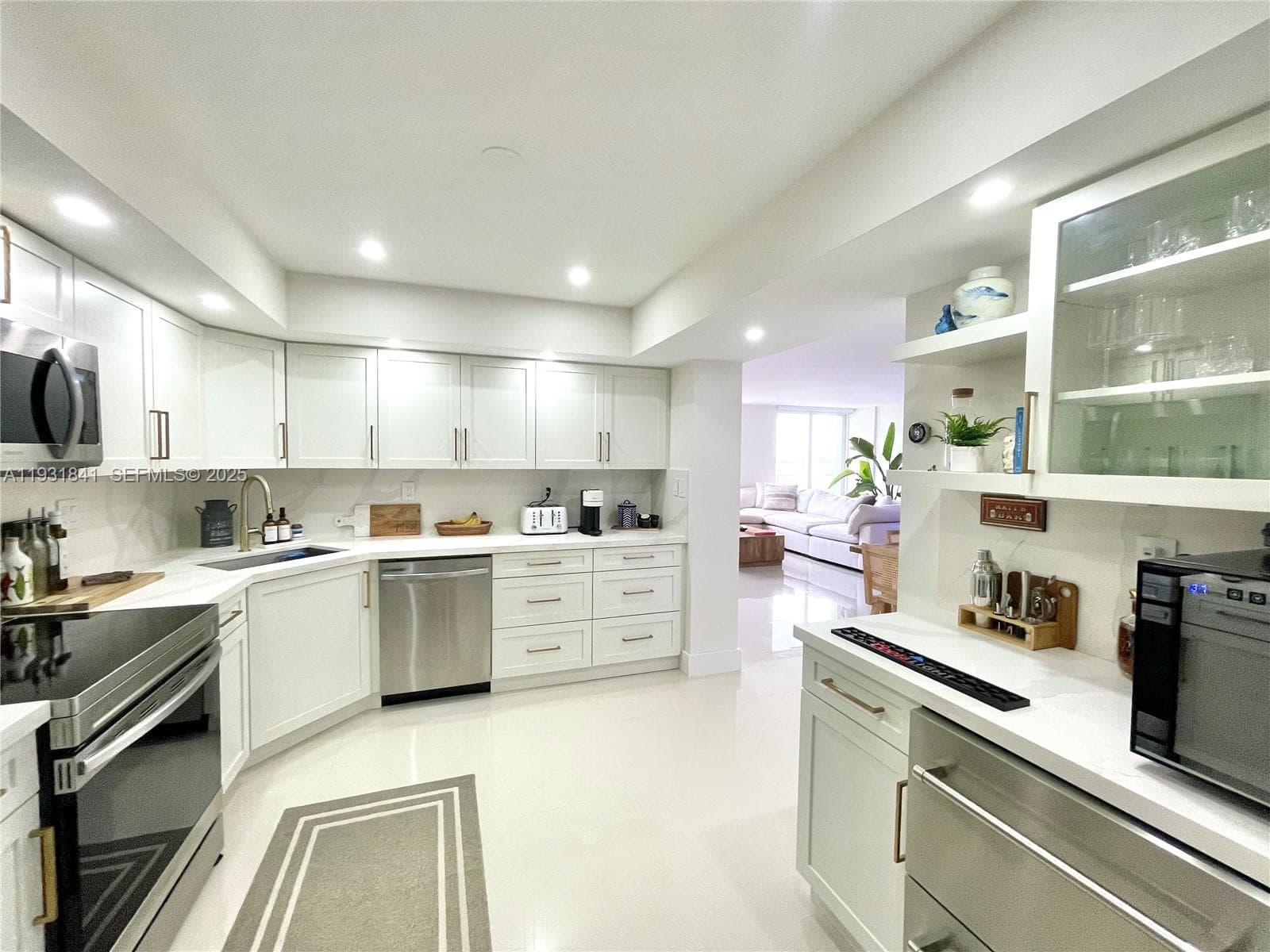 BAYVIEW TOWERS CONDO SOUT · #C1502 in North Miami - Photo 13
