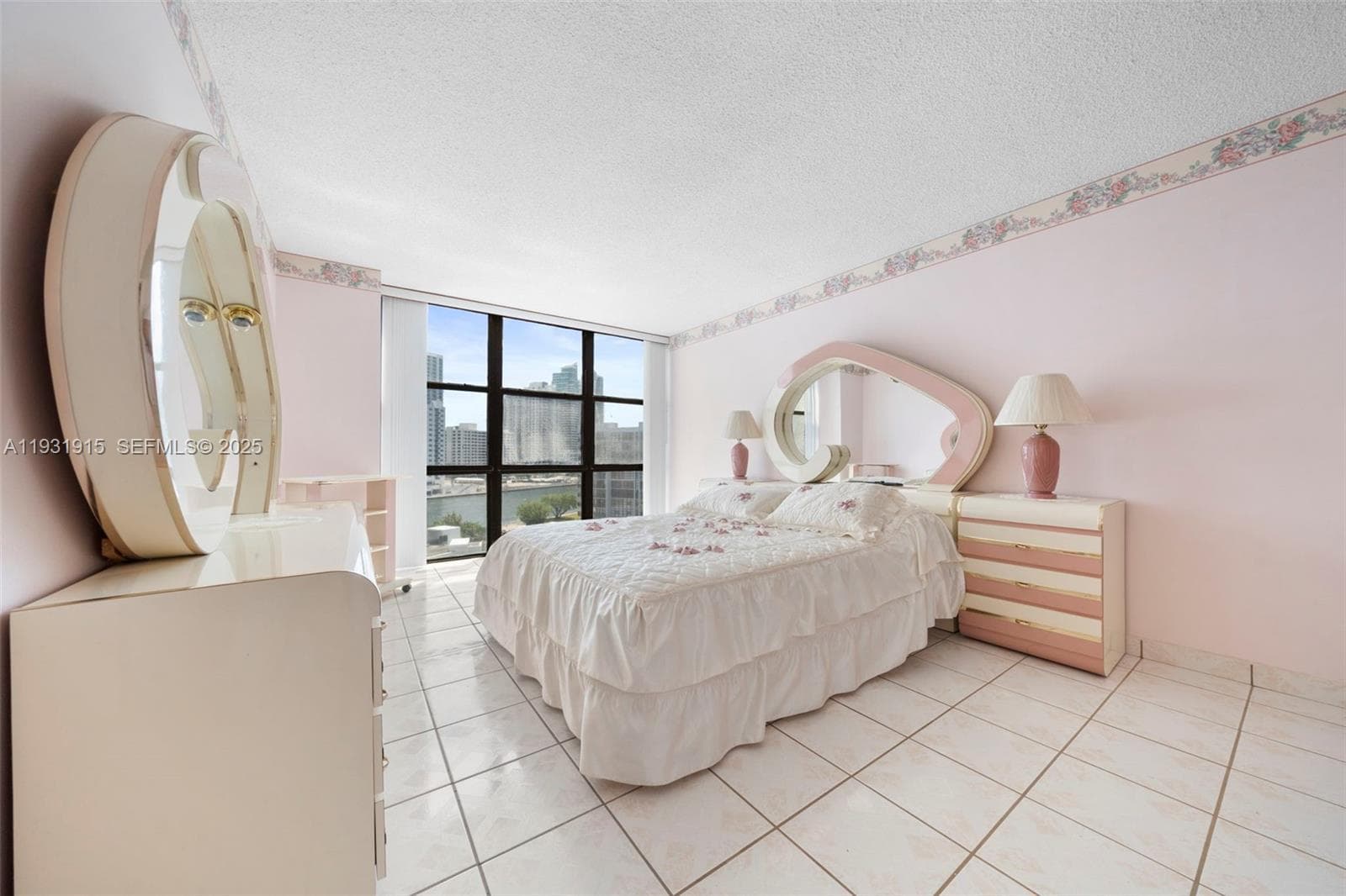 OCEANVIEW PARK CONDO · #828 in Hallandale Beach - Photo 18