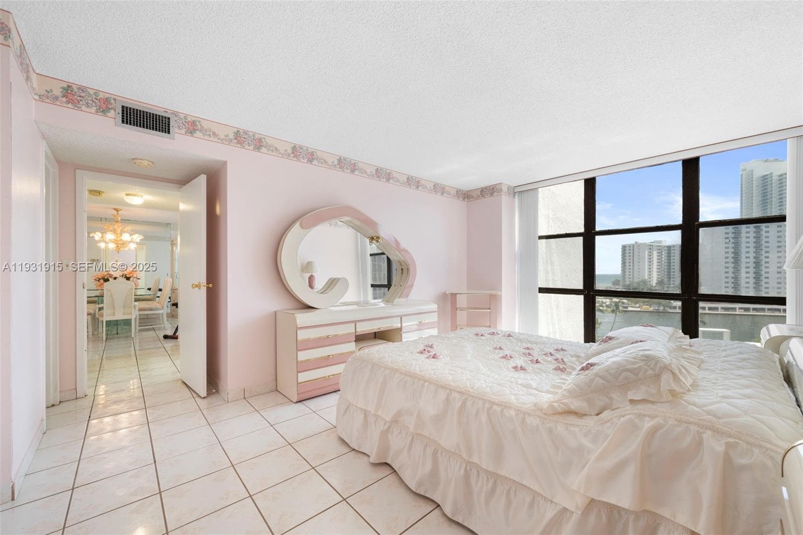OCEANVIEW PARK CONDO · #828 in Hallandale Beach - Photo 19