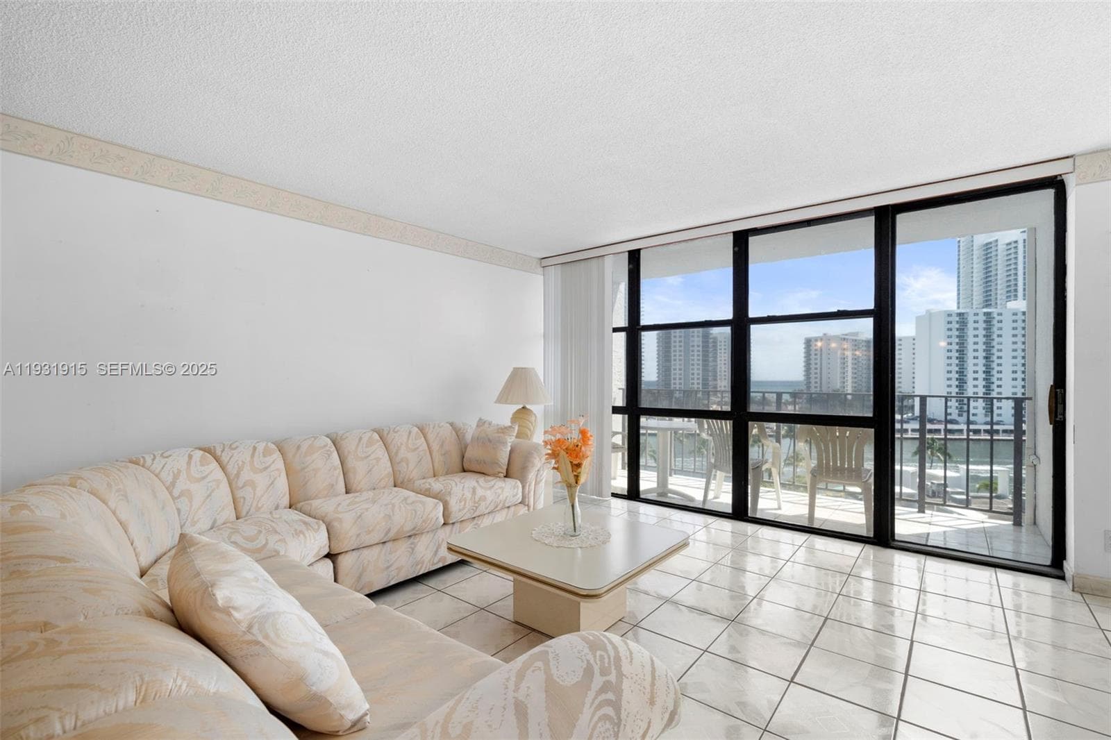 OCEANVIEW PARK CONDO · #828 in Hallandale Beach - Photo 8