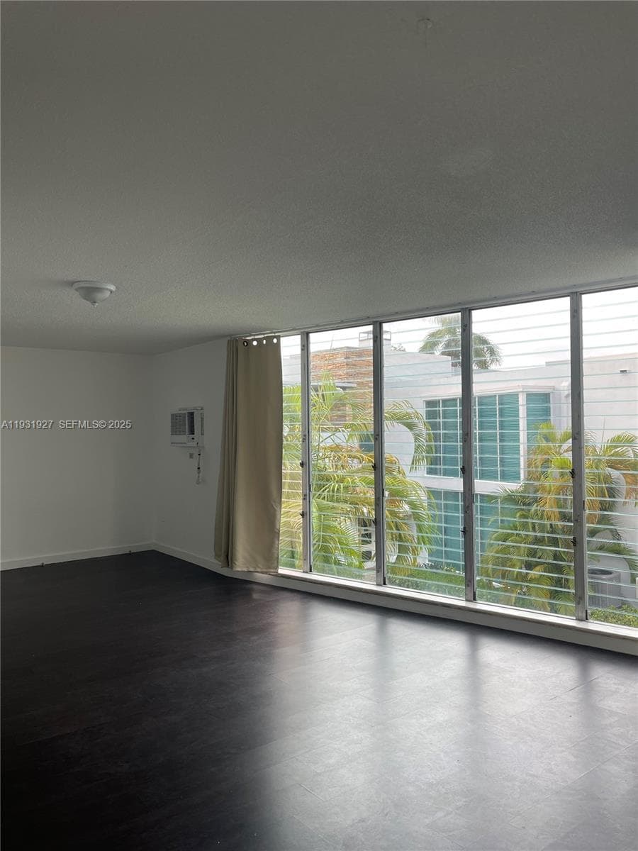 BROWNSTONE CO-OP APTS INC · #202 in Bal Harbour - Photo 9