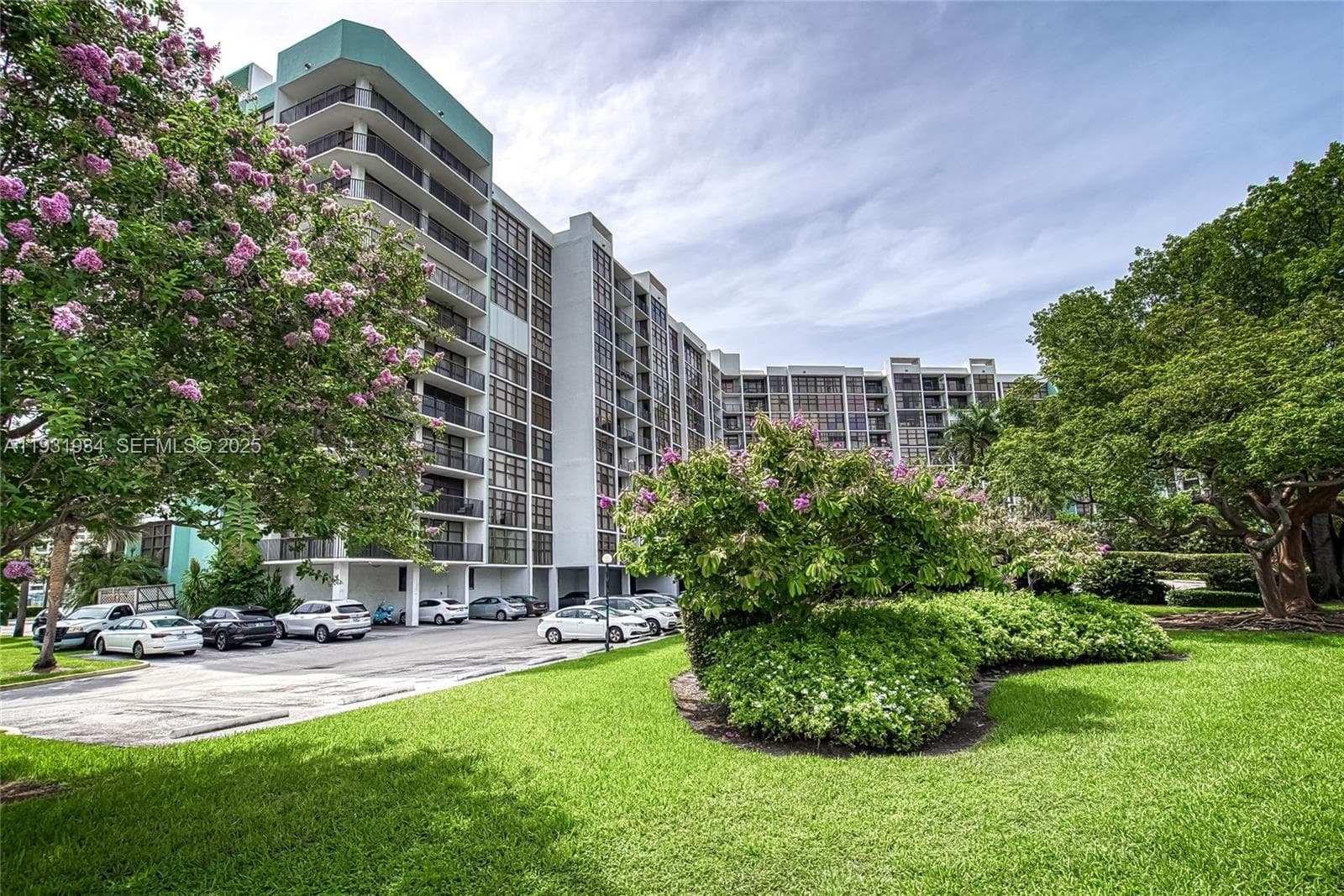 TOWERS OF OCEANVIEW EAST · #305 in Hallandale Beach - Photo 42