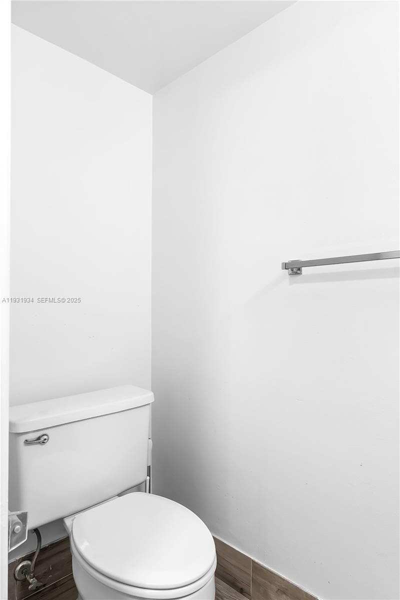 TOWERS OF OCEANVIEW EAST · #305 in Hallandale Beach - Photo 20