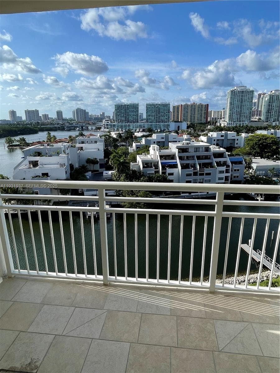 COASTAL TOWERS CONDO · #1131 in Sunny Isles Beach - Photo 7