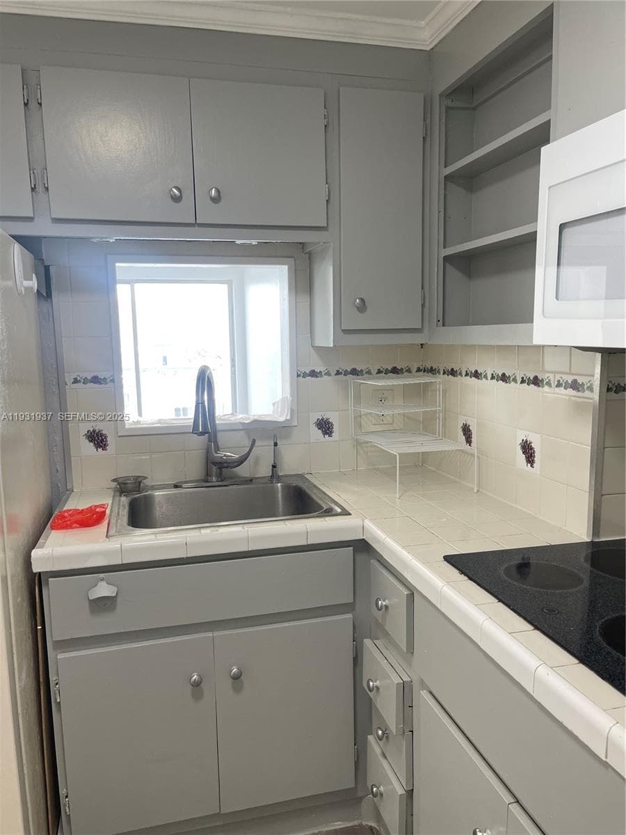COASTAL TOWERS CONDO · #1131 in Sunny Isles Beach - Photo 15