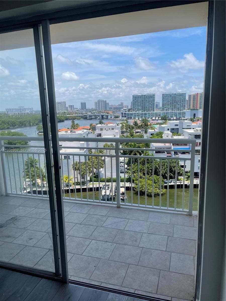 COASTAL TOWERS CONDO · #1131 in Sunny Isles Beach - Photo 19