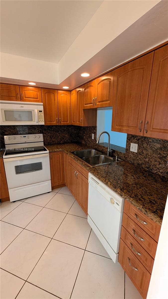 MEADOWBROOK TOWERS CONDO · #404 in Hallandale Beach - Photo 5