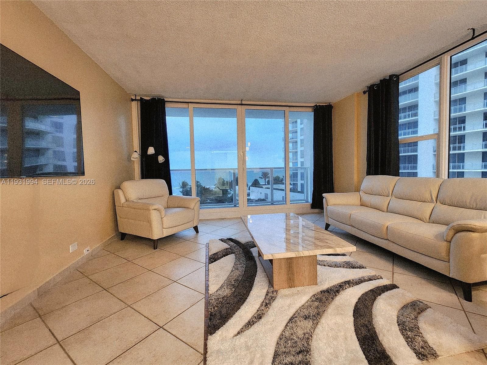 ALEXANDER TOWERS CONDO · #621 in Hollywood - Photo 3