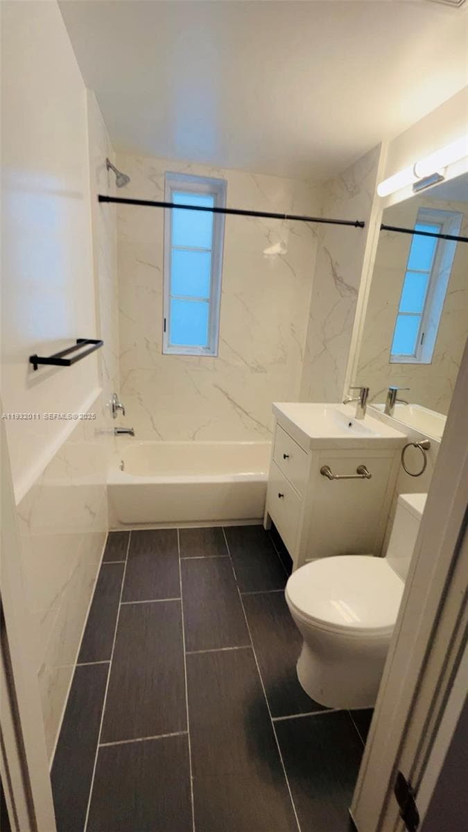 OCEANSIDE SEC ISLE OF NOR · #910 in Miami Beach - Photo 13