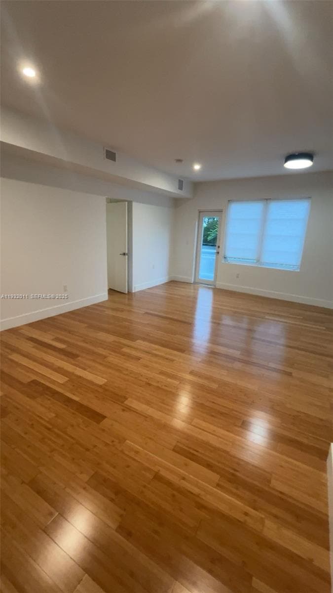 OCEANSIDE SEC ISLE OF NOR · #910 in Miami Beach - Photo 8