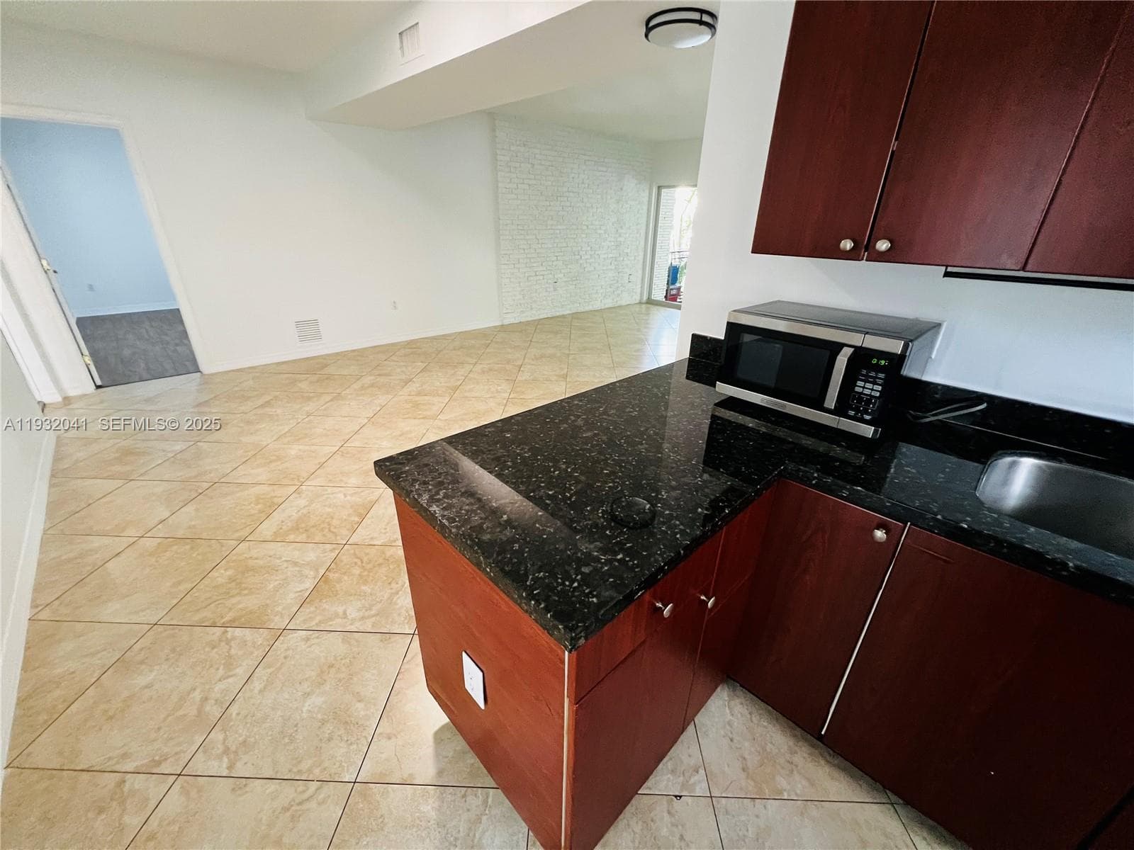 OCEANSIDE SEC ISLE OF NOR · #2 in Miami Beach - Photo 8