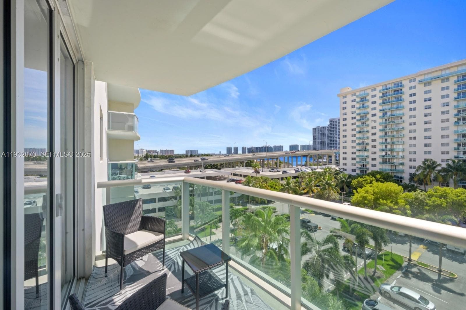 Ocean View Building B · #609 in Sunny Isles Beach - Photo 2