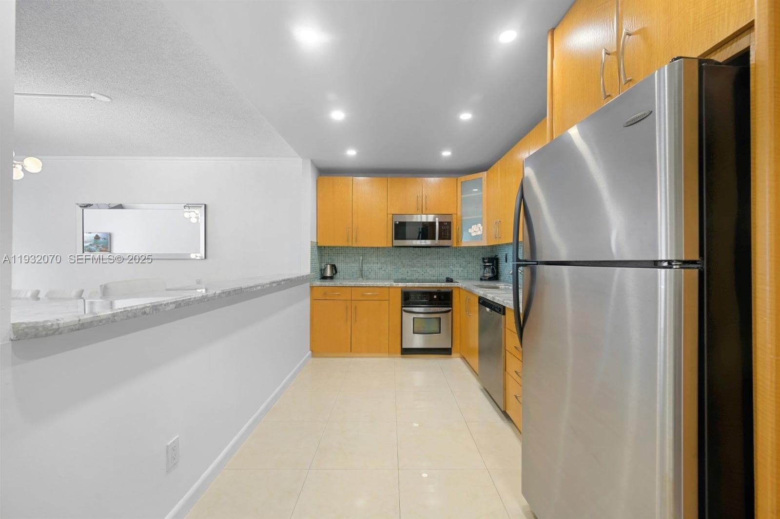 Ocean View Building B · #609 in Sunny Isles Beach - Photo 10