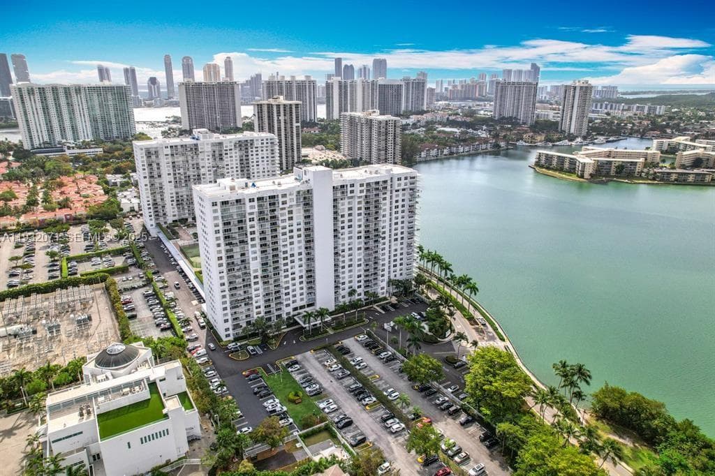 ADMIRALS PORT · #1504W in Aventura - Photo 2