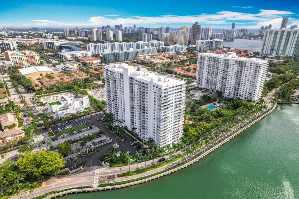 ADMIRALS PORT · #1504W in Aventura - Photo 5