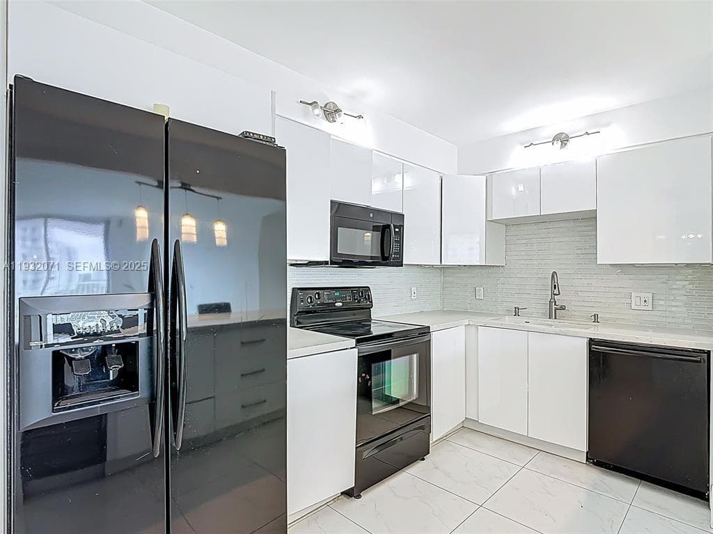 ADMIRALS PORT · #1504W in Aventura - Photo 20